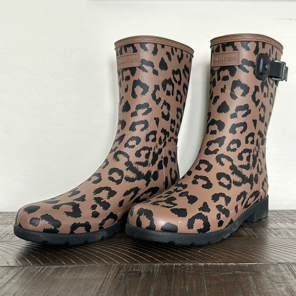 New!!!Hunter Cheetah Print Boots Size 8